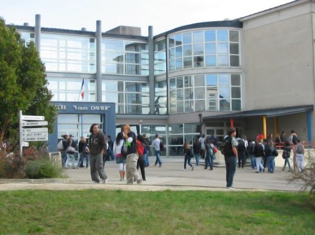 Photo du Lycée des Métiers Louis Davier