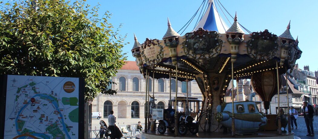 Place de la révolution : le minéral bientôt détrôné