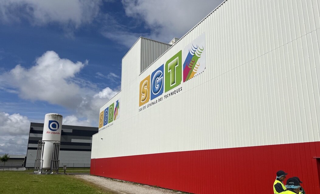Photo de l'extérieur de l'usine SGT implantée sur SaôneOr