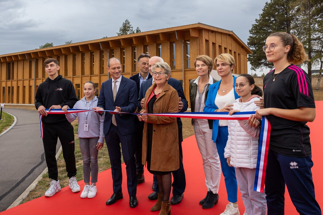 Photo de l'inauguration du nouveau Centre de performance et de préparation athlétique (C2PA) du Creps de Bourgogne-Franche-Comté