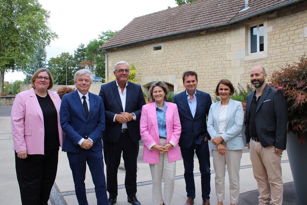Photo de Anne-Gaëlle Catinot, Alain Houpert, François Sauvadet, Anne-Catherine Loisier, Ludovic Rochette, Marie-Claire Bonnet-Vallet, Guillaume Ruet