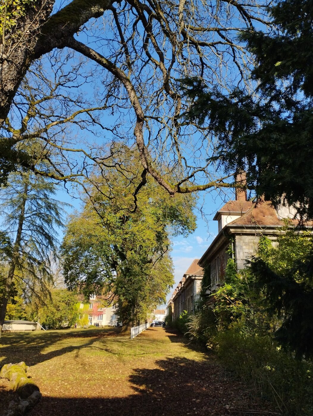 Photo de l'extérieur du site du haras de Besançon