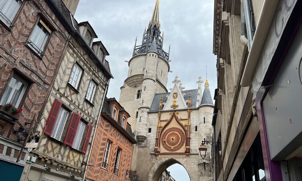 Auxerre : La Tour de l'Horloge libérée !