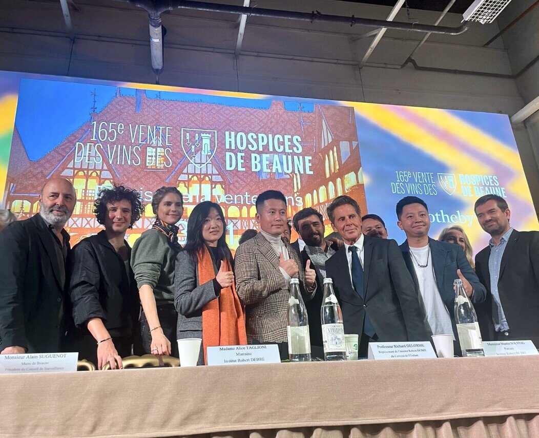 Photo de Zhongliang Li, Cédric Klapisch, Vincent Lacoste, Alain Suguenot et Richard Delorme