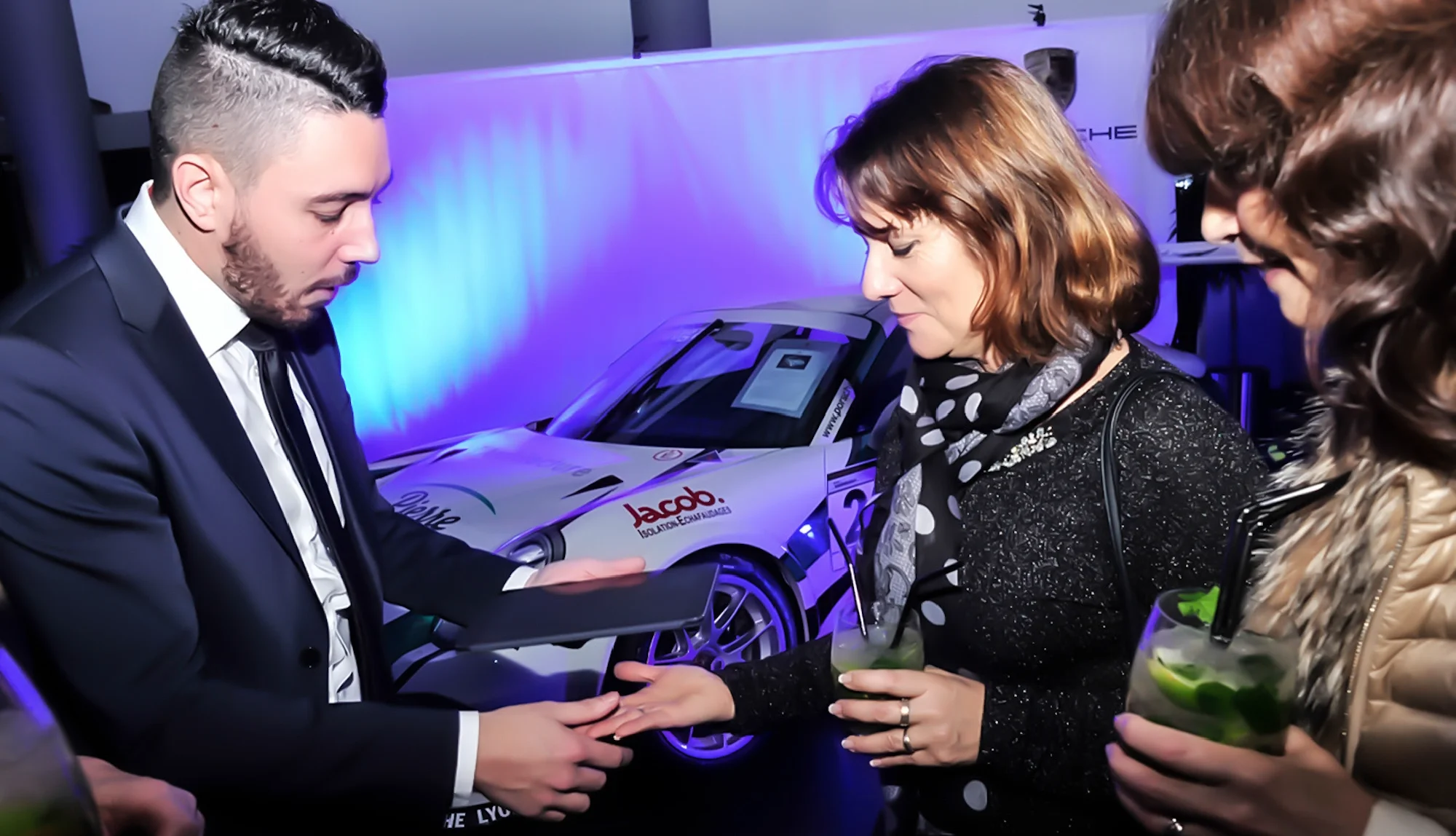 Photo de Jérémy Demon lors de l'ouverture d'une concession Porsche
