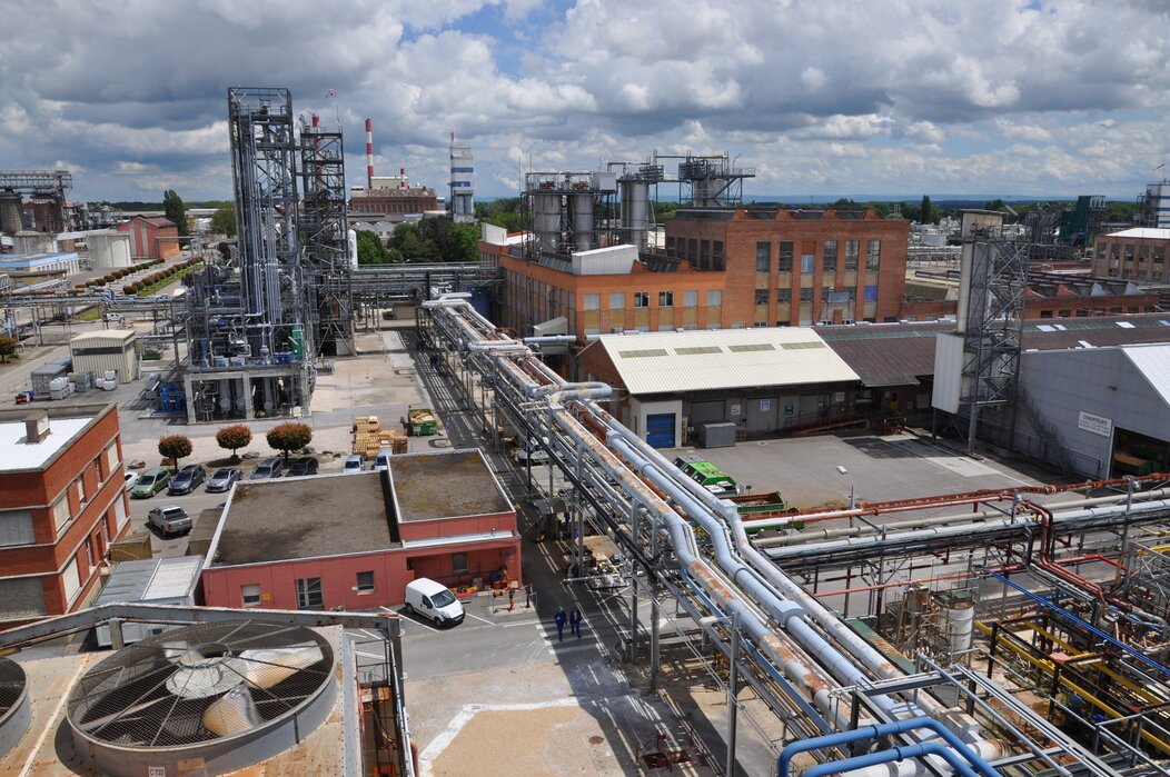 Photo de l'usine Solvay à Tavaux