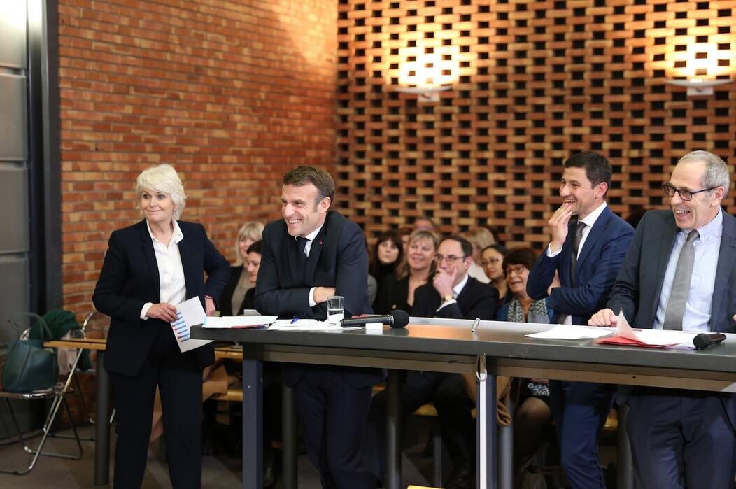 Emmanuel Macron à l'écoute des magistrats dijonnais