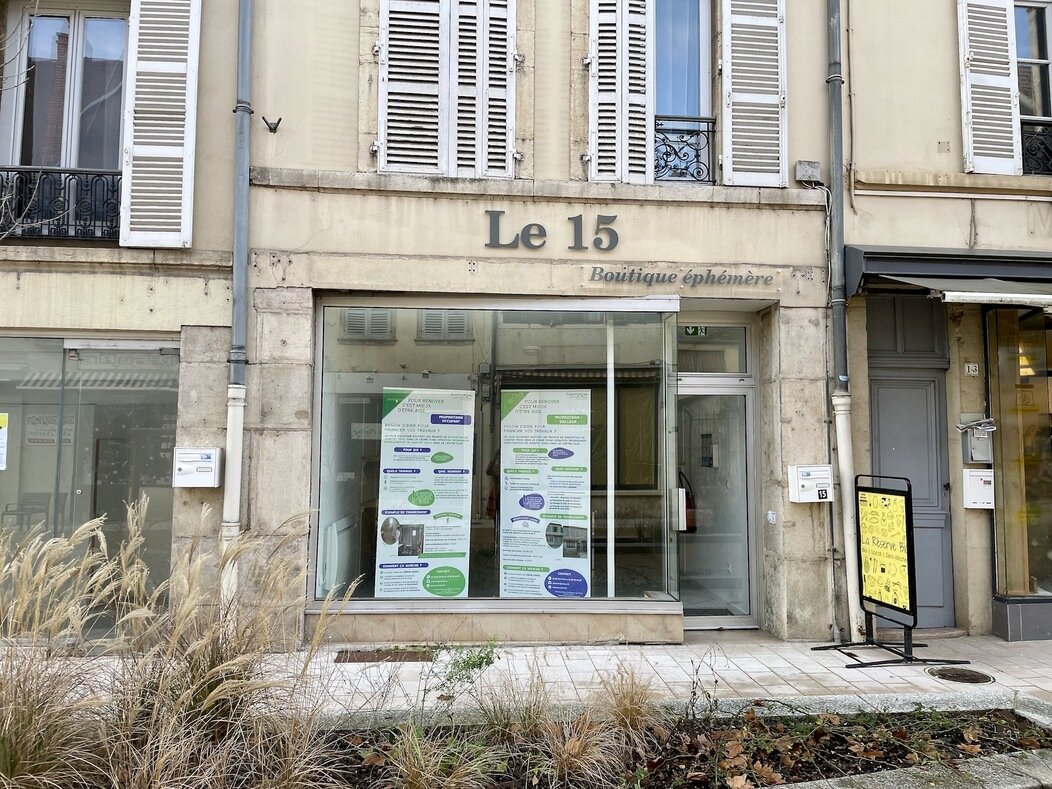 Photo de la façade du local "Le 15"